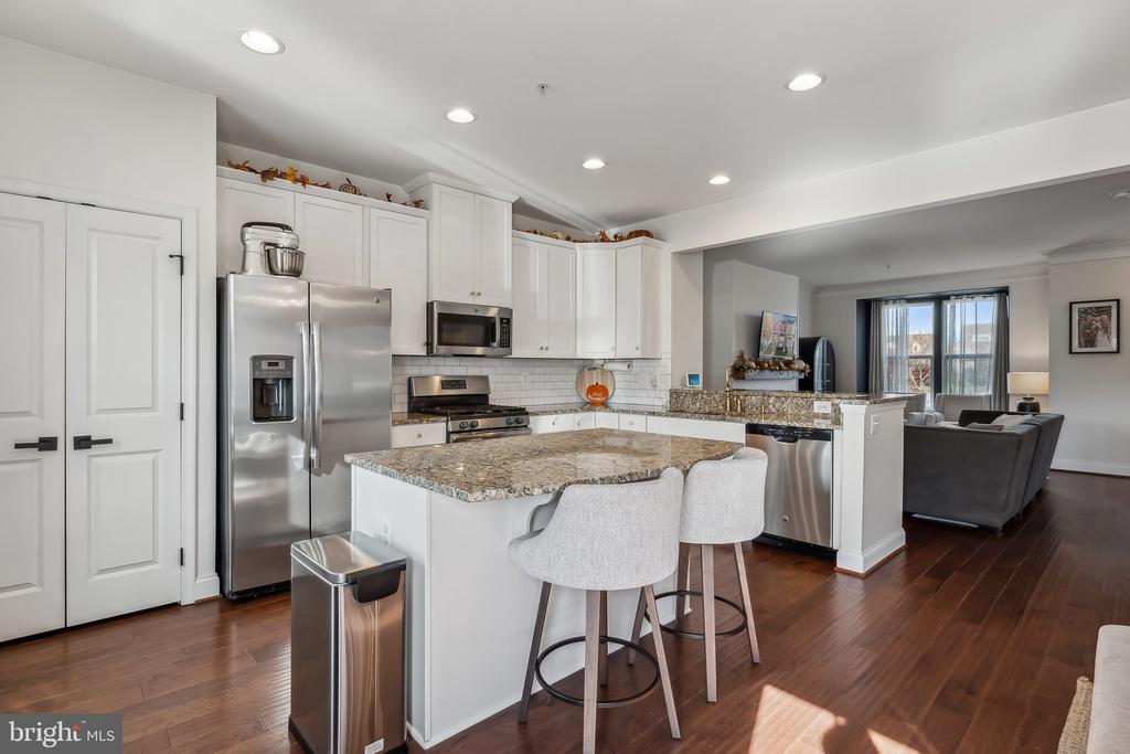 1212 SHENANDOAH SQUARE SOUTH