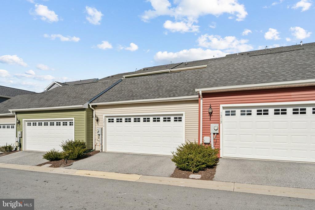 1214 SHENANDOAH SQUARE S