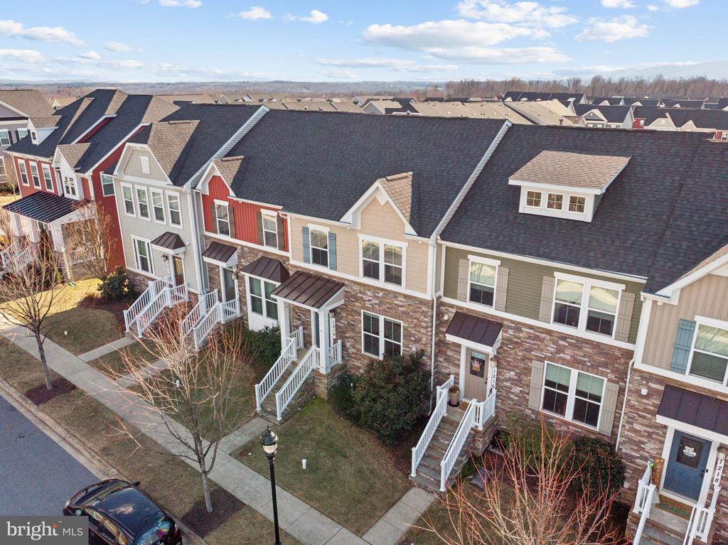 1214 SHENANDOAH SQUARE S