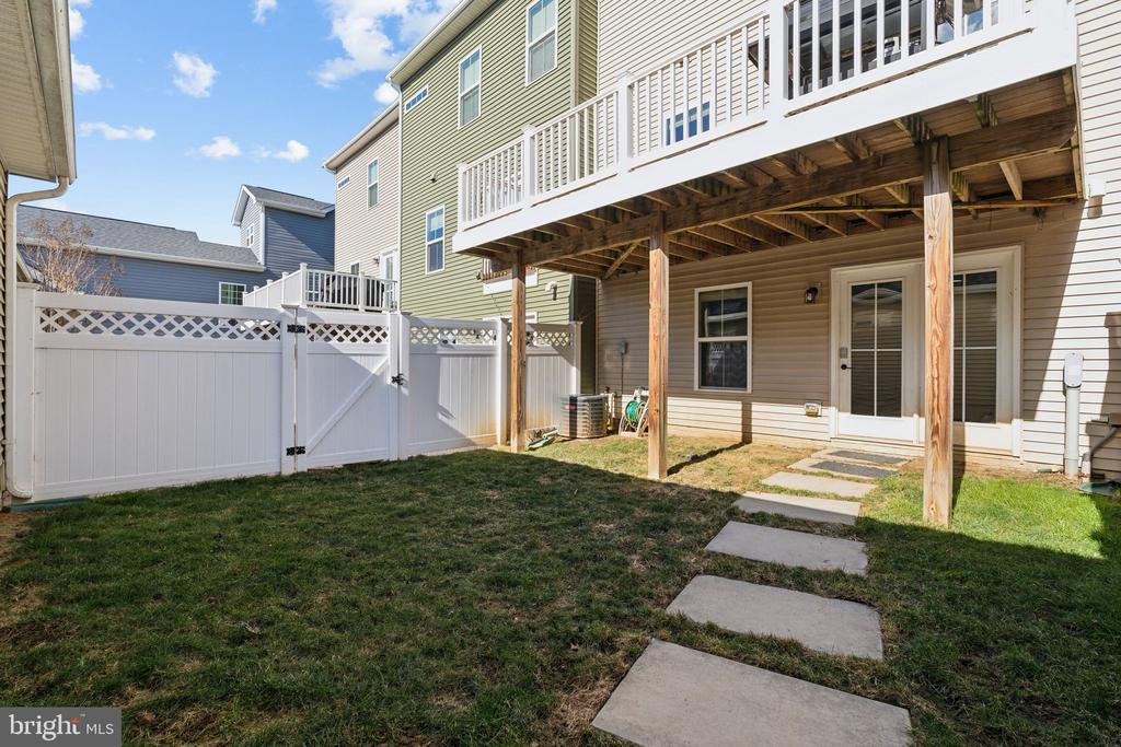 1214 SHENANDOAH SQUARE S