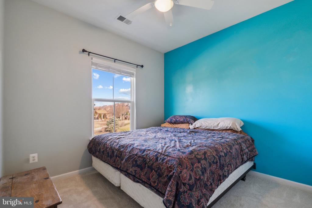 1214 SHENANDOAH SQUARE S