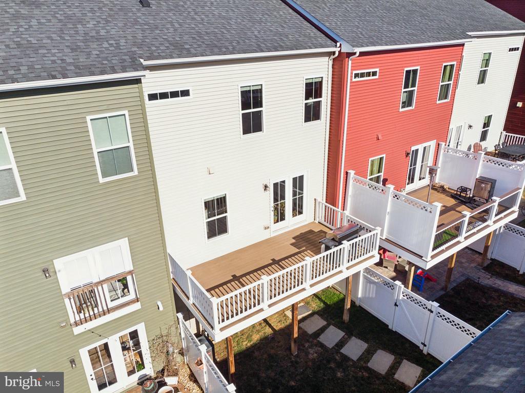 1214 SHENANDOAH SQUARE S