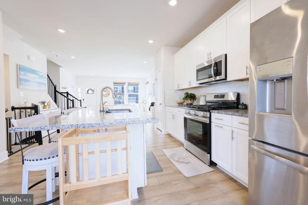 2353 SPRUCE KNOB TER
