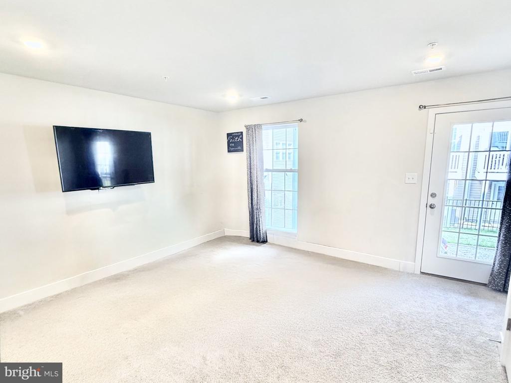 2353 SPRUCE KNOB TER