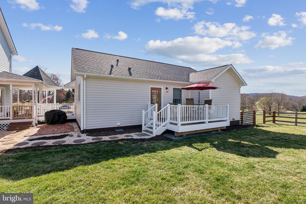 2994 HOPE MILL LN