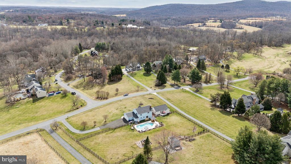 2994 HOPE MILL LN