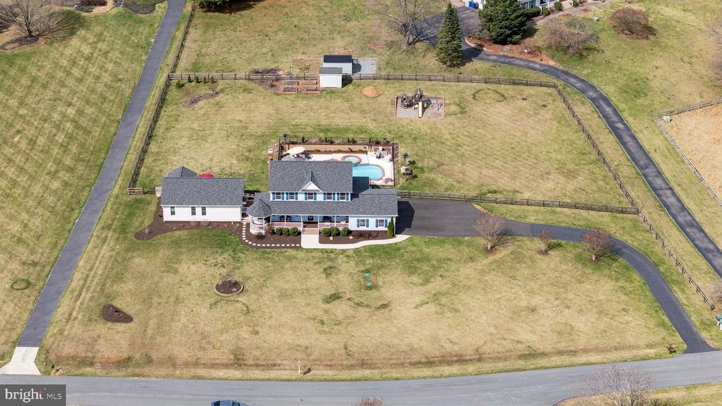 2994 HOPE MILL LN