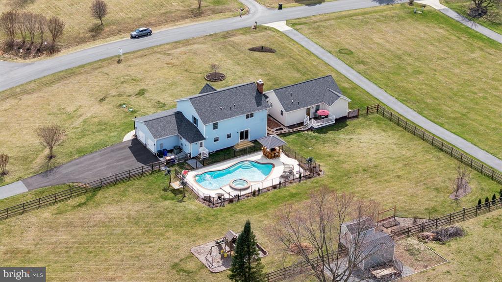 2994 HOPE MILL LN