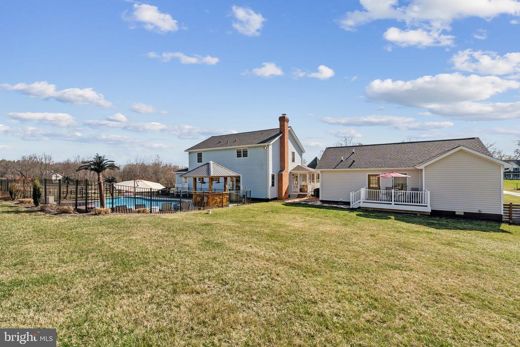 2994 HOPE MILL LN
