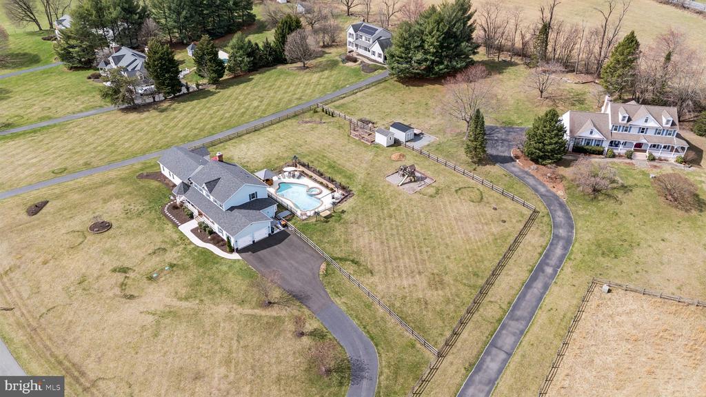 2994 HOPE MILL LN