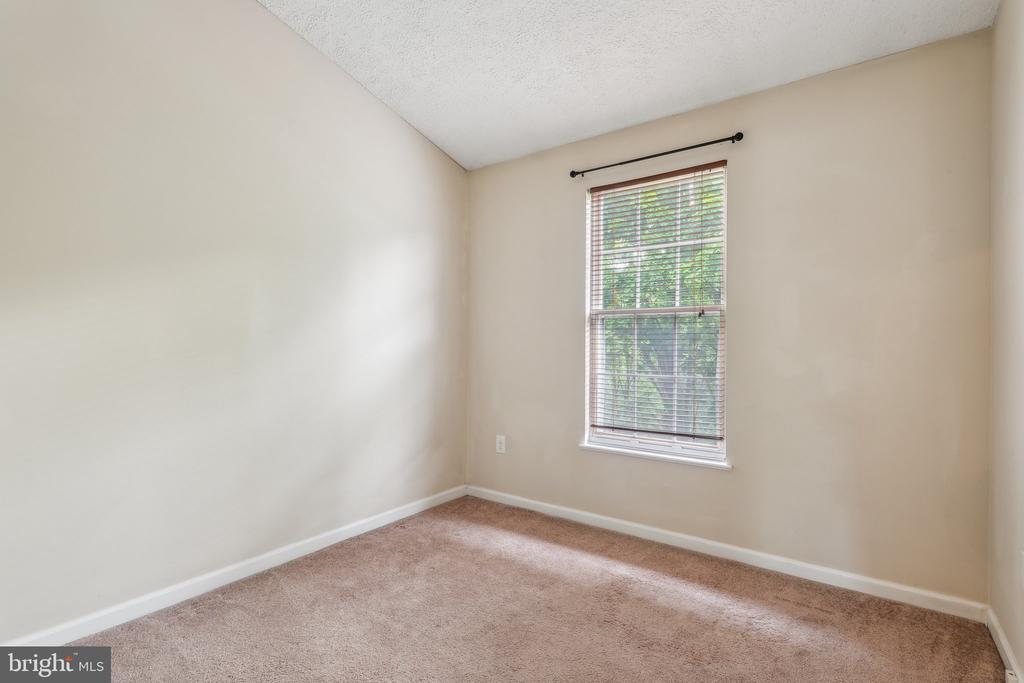 5492 PRINCE WILLIAM COURT