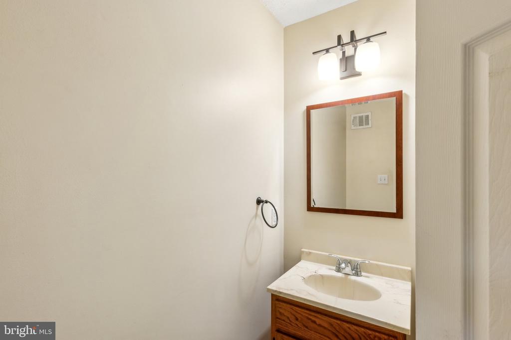 5492 PRINCE WILLIAM COURT