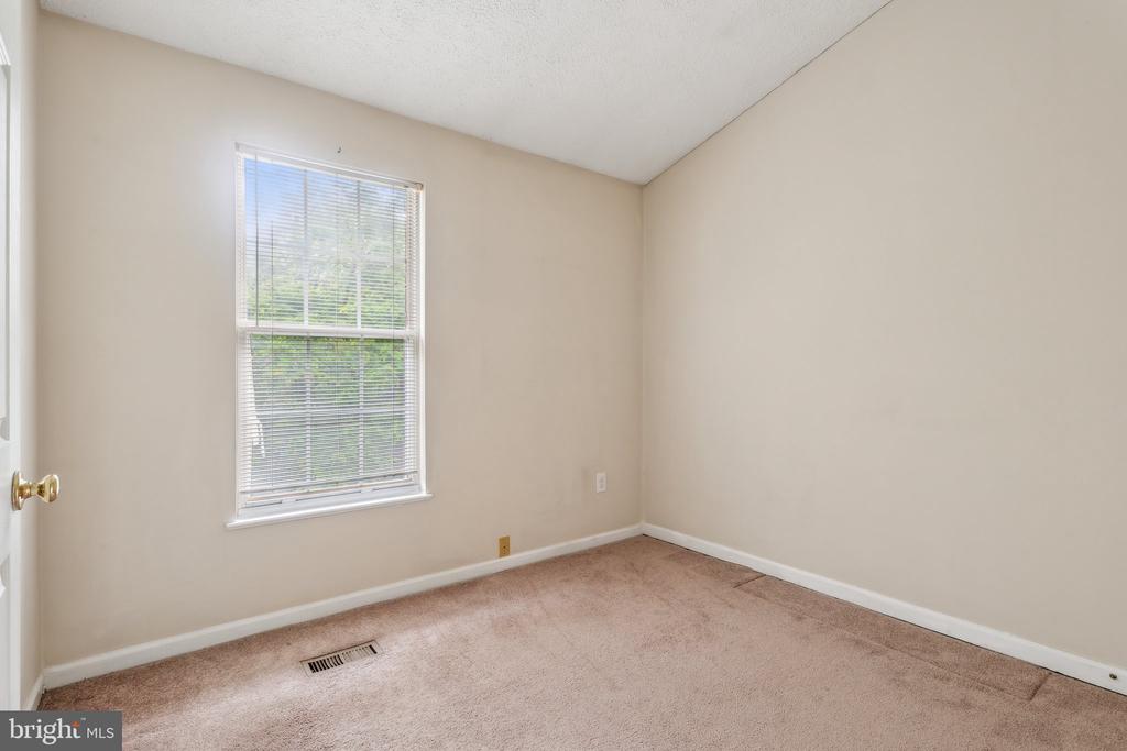 5492 PRINCE WILLIAM COURT