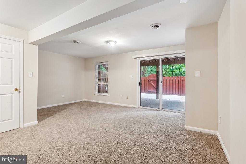 5492 PRINCE WILLIAM COURT