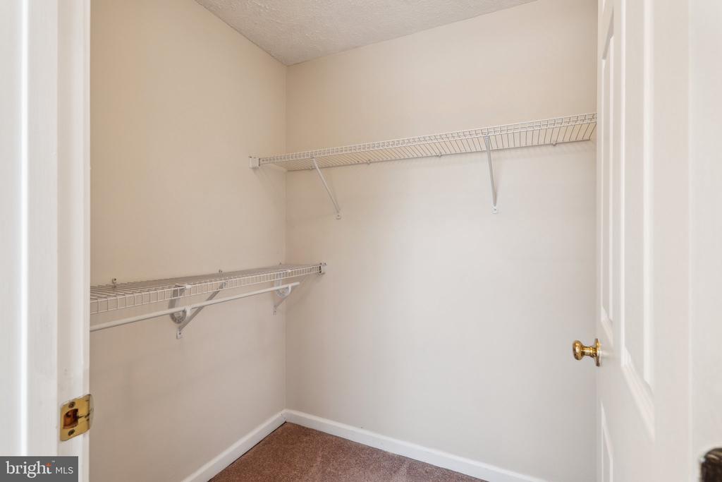5492 PRINCE WILLIAM COURT