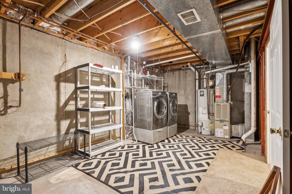 5492 PRINCE WILLIAM COURT