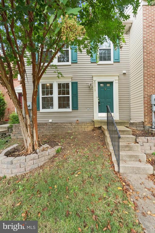 6813 FALLARD PLACE