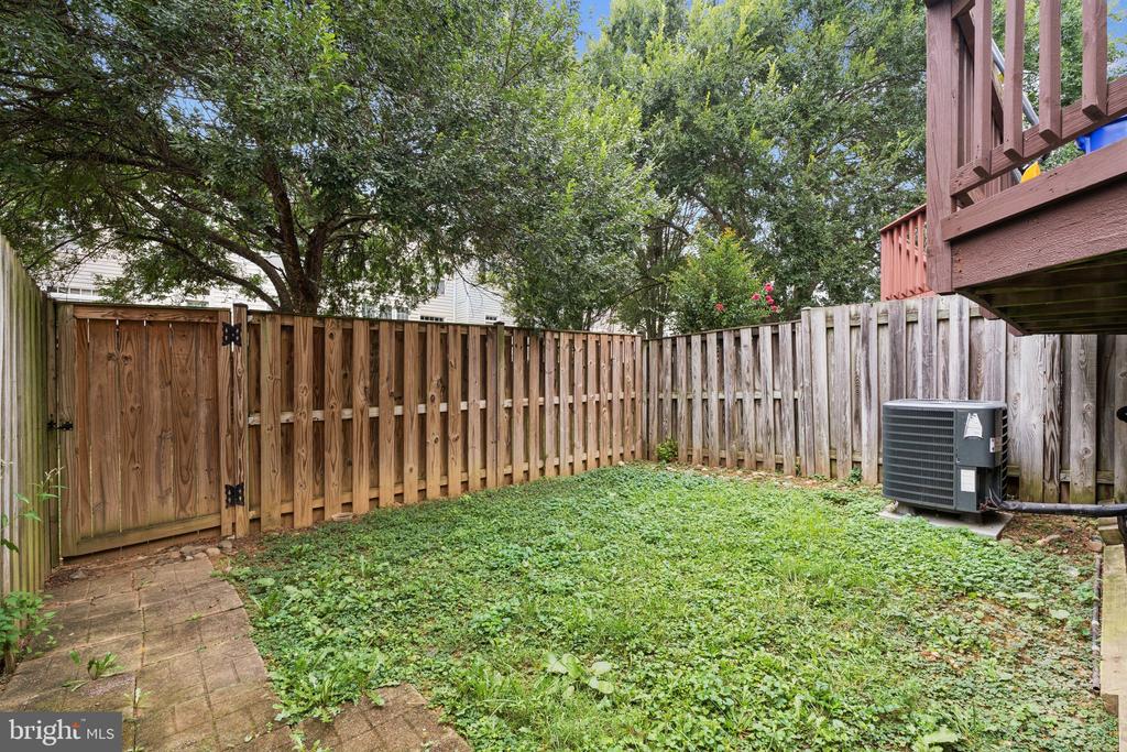6813 FALLARD PLACE