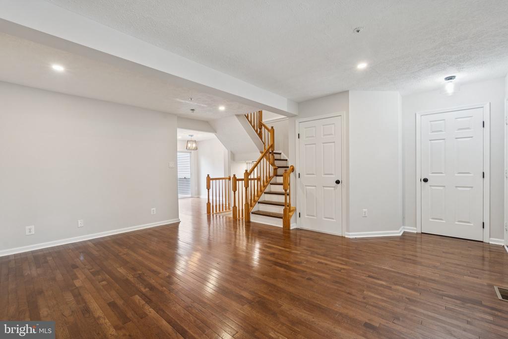 6813 FALLARD PLACE