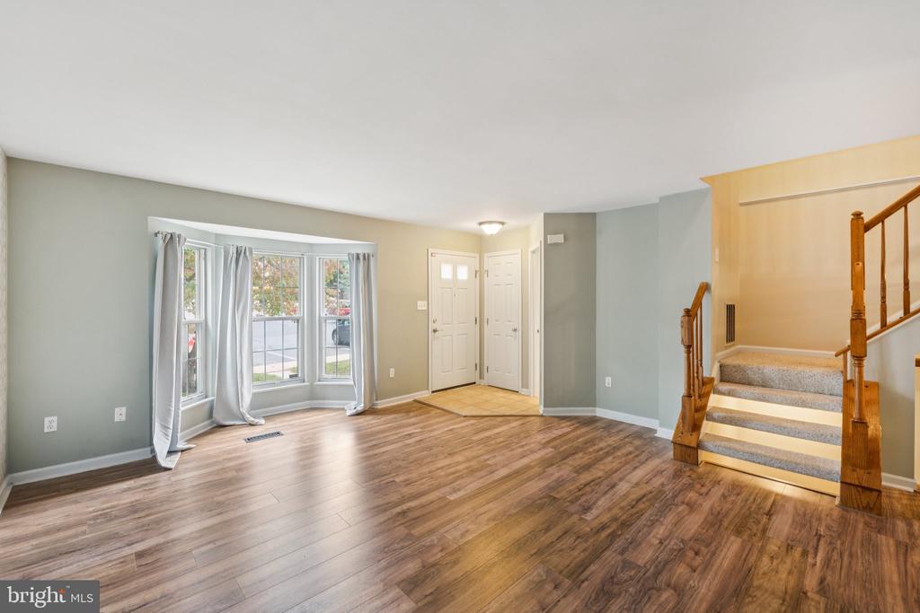 5494 PRINCE WILLIAM COURT