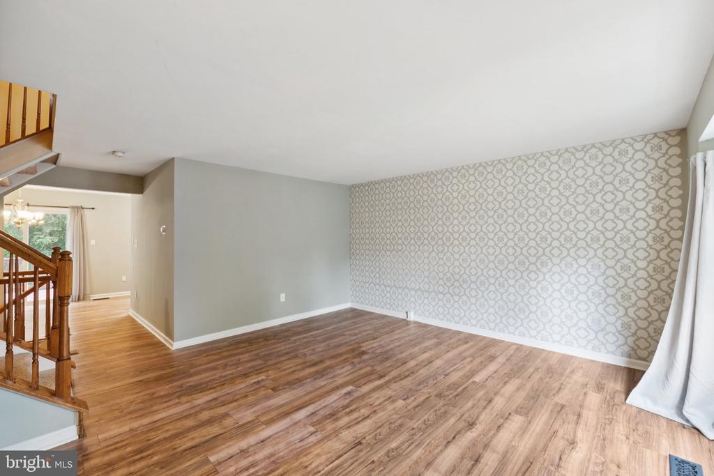5494 PRINCE WILLIAM COURT