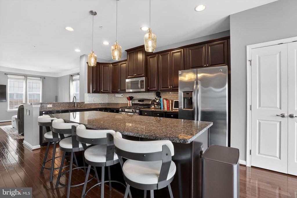 6413 WALCOTT LANE