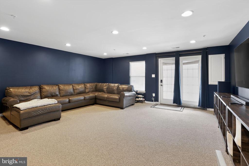 6413 WALCOTT LANE