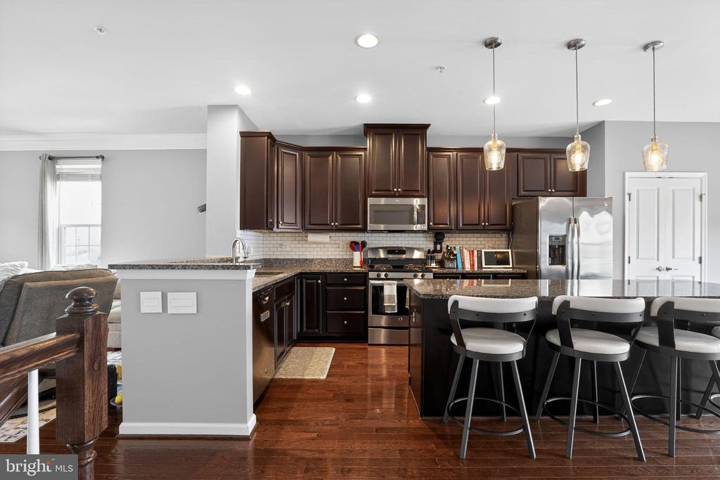 6413 WALCOTT LANE