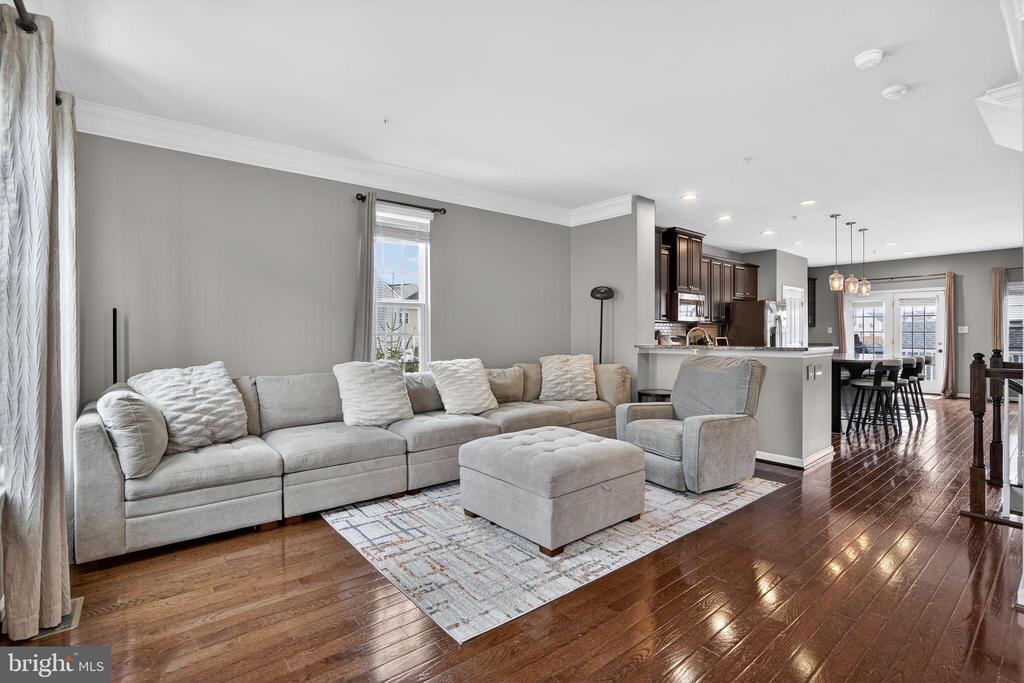6413 WALCOTT LANE