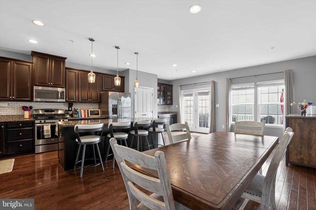 6413 WALCOTT LANE
