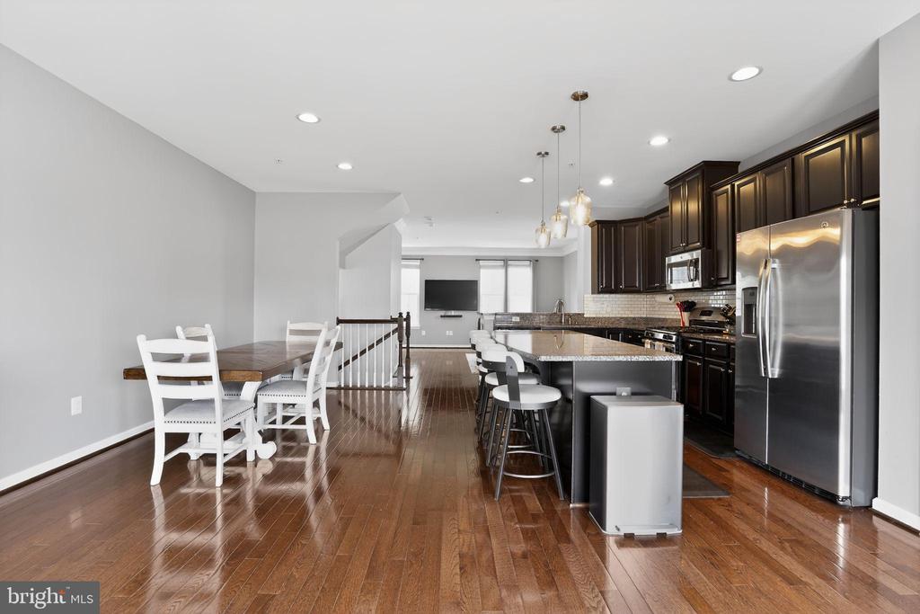 6413 WALCOTT LANE