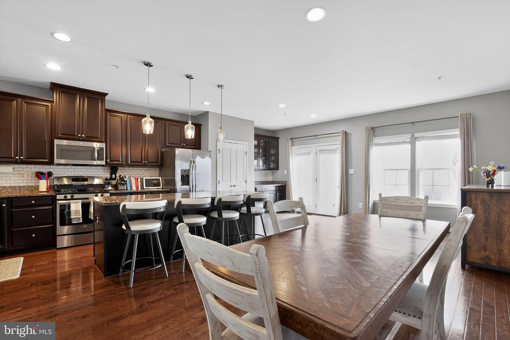 6413 WALCOTT LANE