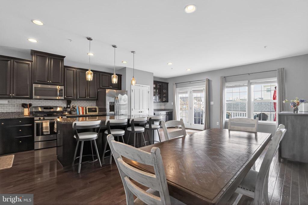 6413 WALCOTT LANE