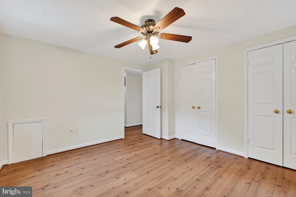 302 SPRING GATE COURT