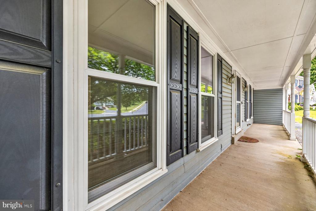 302 SPRING GATE COURT