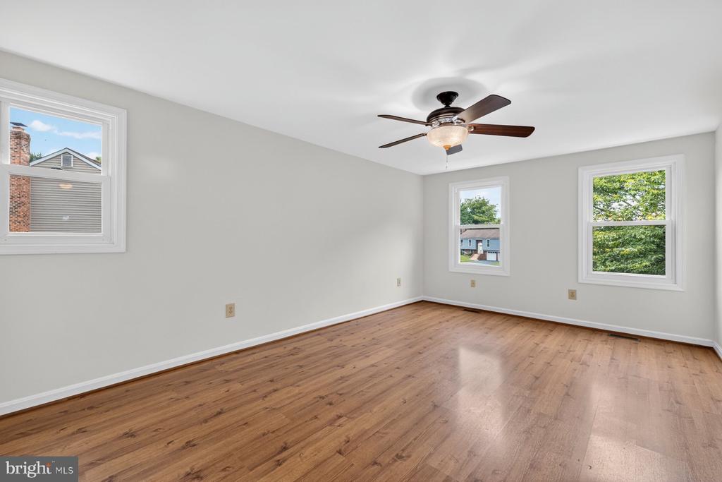 302 SPRING GATE COURT