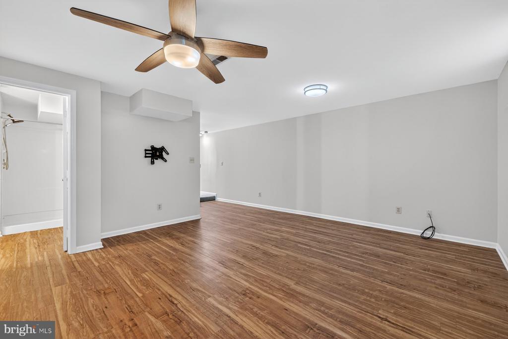 302 SPRING GATE COURT