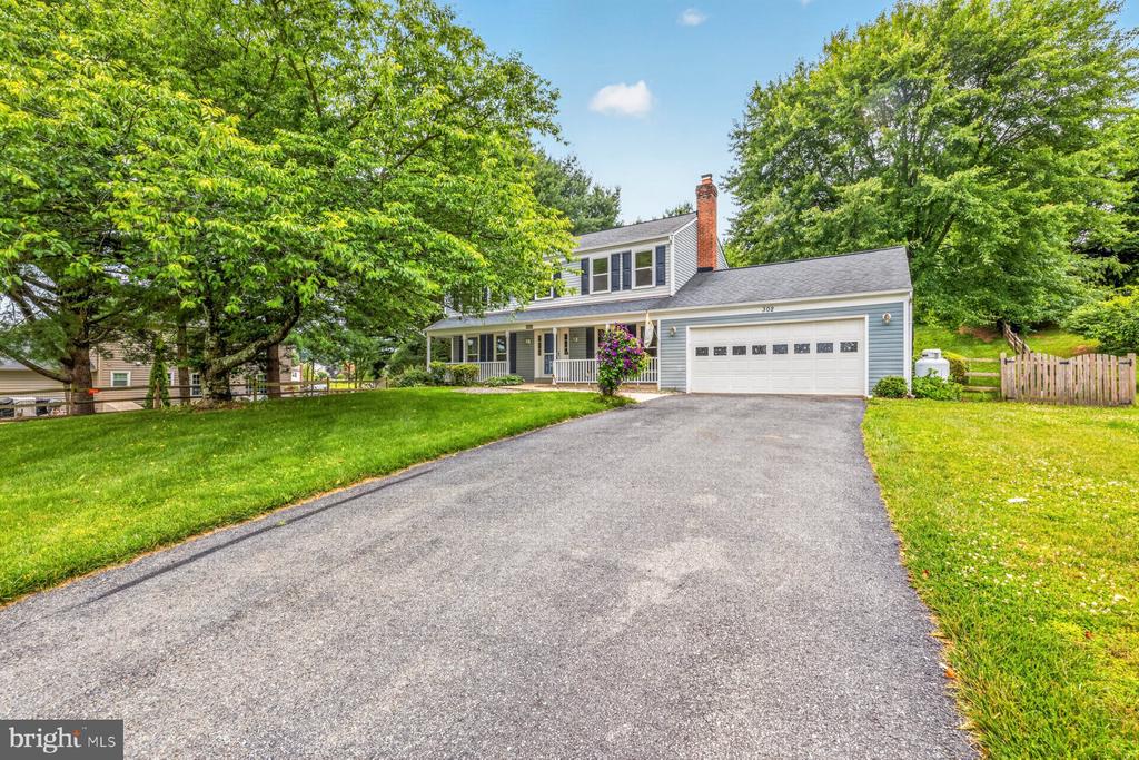 302 SPRING GATE COURT