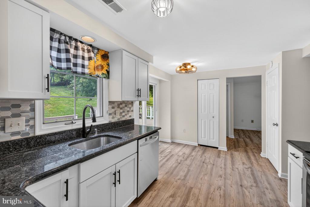 302 SPRING GATE COURT