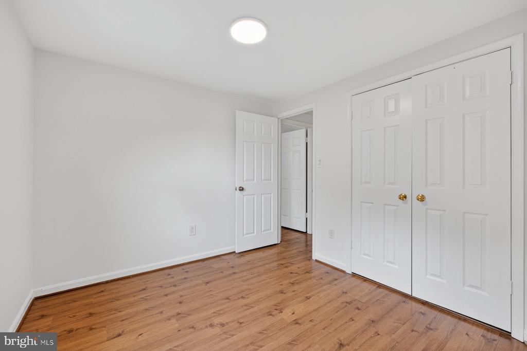 302 SPRING GATE COURT
