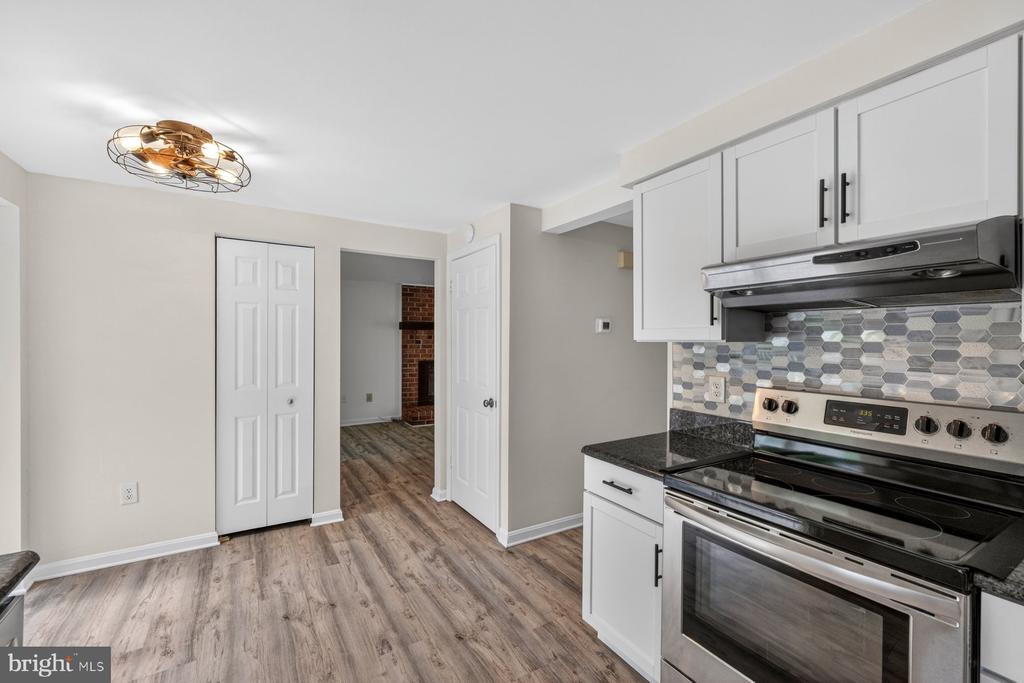 302 SPRING GATE COURT
