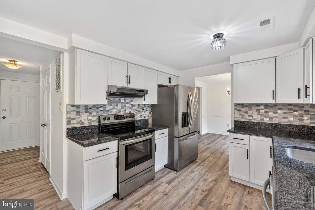 302 SPRING GATE COURT