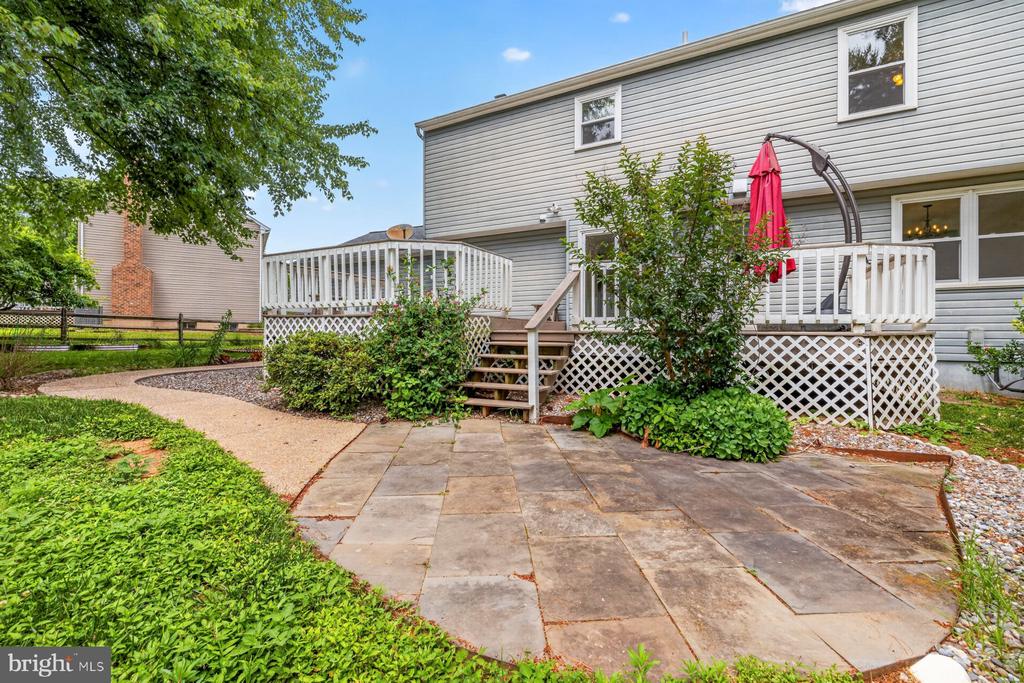 302 SPRING GATE COURT