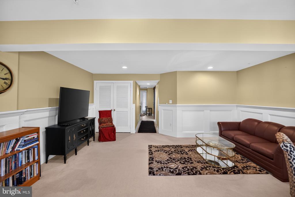 3928 SHAWFIELD LANE