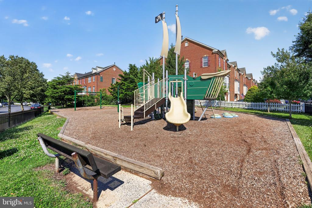 3928 SHAWFIELD LANE