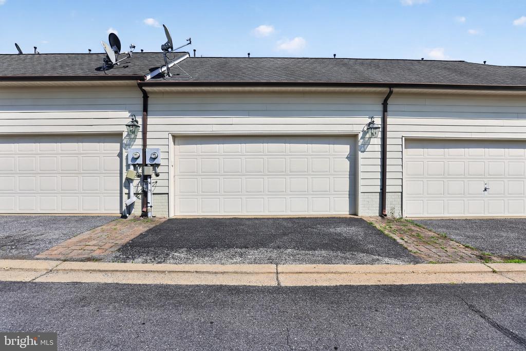 3928 SHAWFIELD LANE