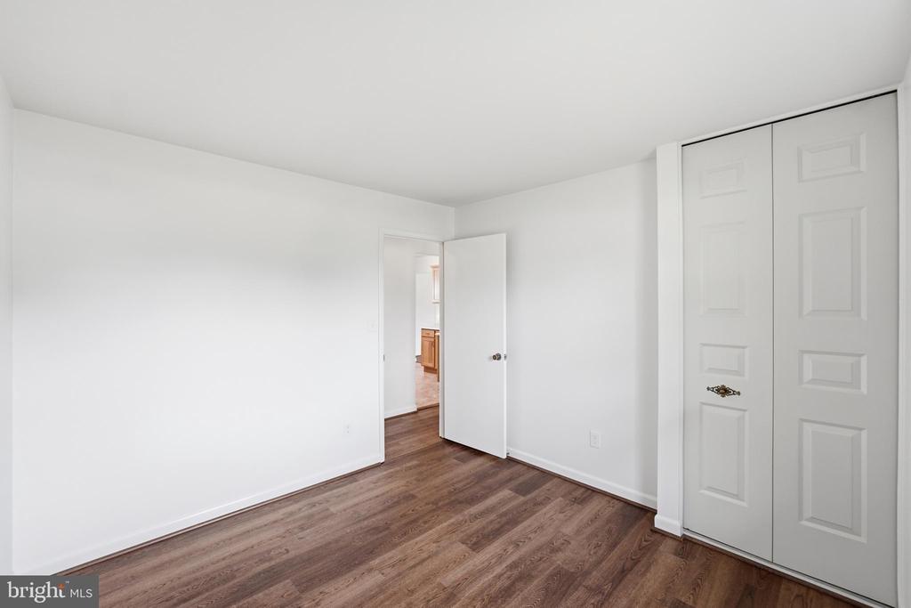 3405 LIVINGSTON DRIVE