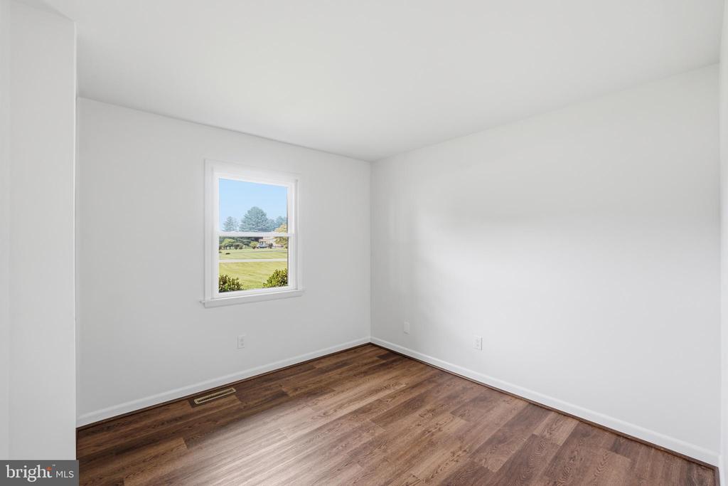 3405 LIVINGSTON DRIVE
