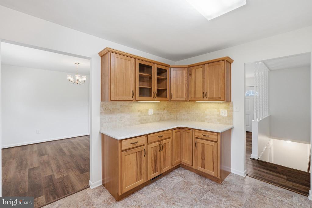 3405 LIVINGSTON DRIVE