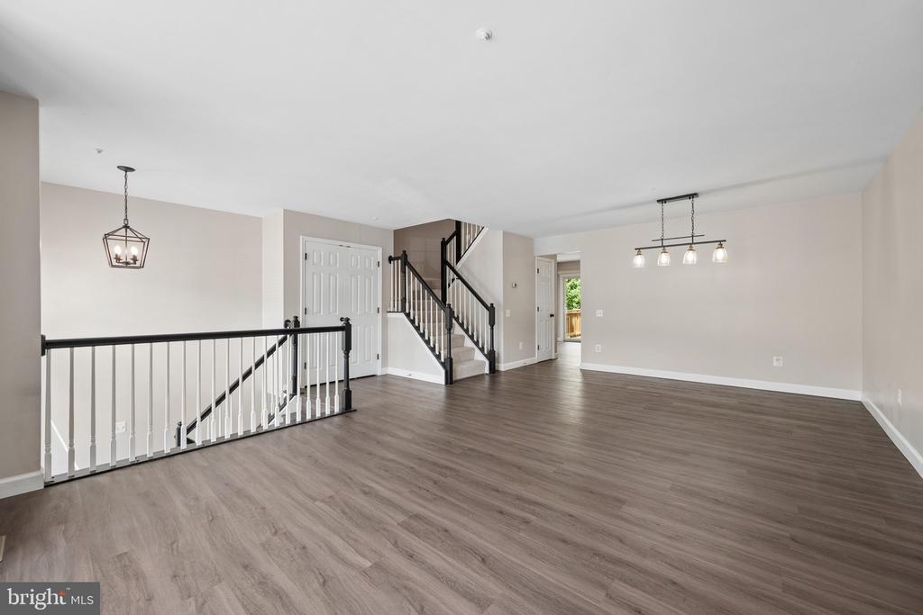 6208 CLIFFSIDE TERRACE